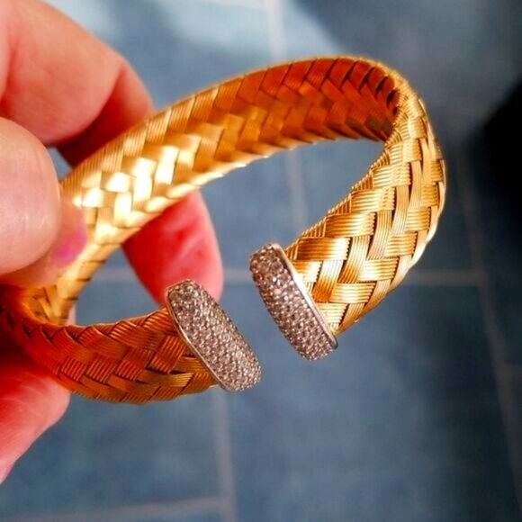 GORGEOUS!!!  GOLD TONE AND CRYSTALS BRACELET!!! ITALIAN MADE!!! - Picture 4 of 5